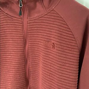 Men’s XL Burgundy North Face Hoodie Jacket